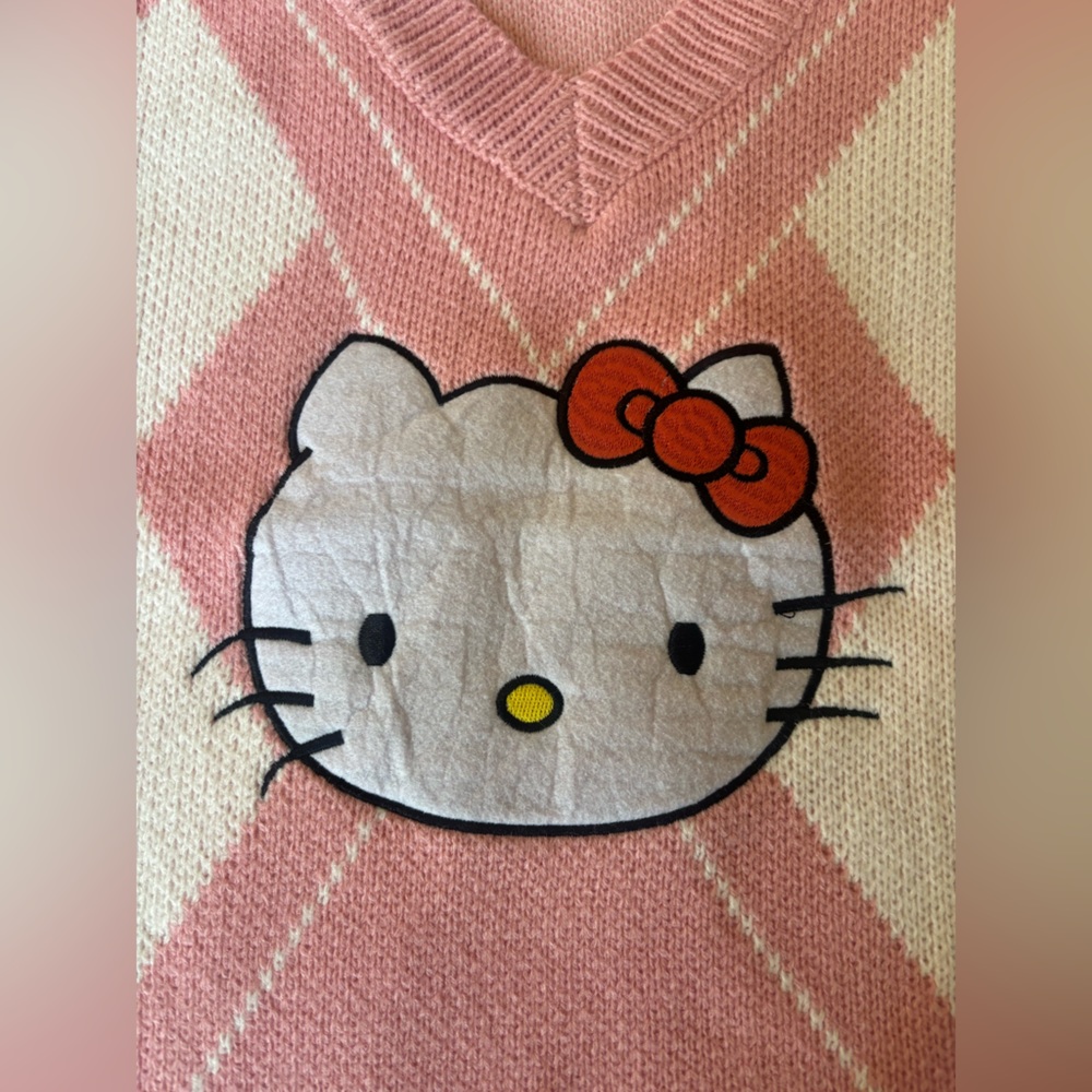 Hello Kitty Vest Size Large - Picture 2 of 2